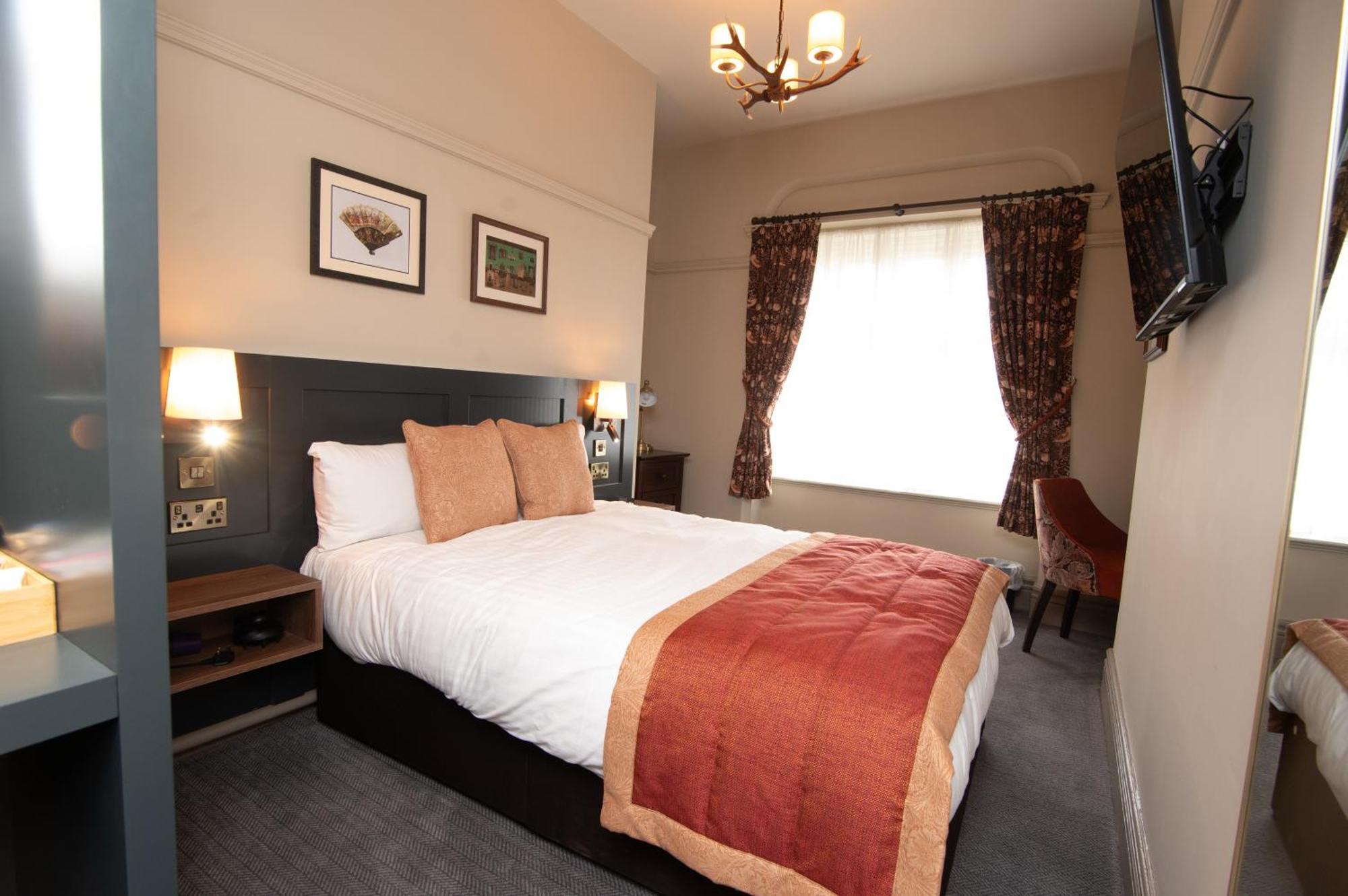 The Dukeries Lodge, Edwinstowe, Nottinghamshire Εξωτερικό φωτογραφία